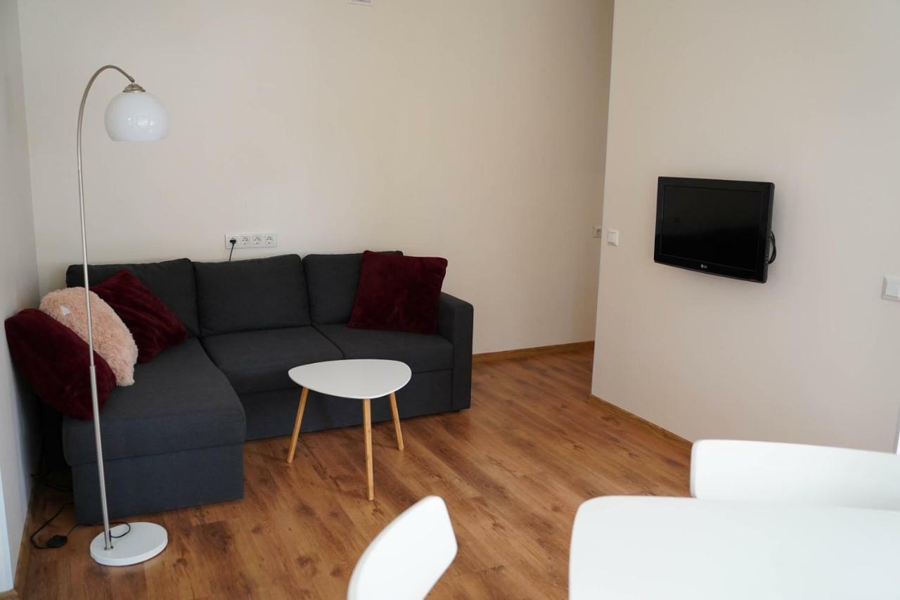 Stuudio 17 Appartement Kuressaare Buitenkant foto